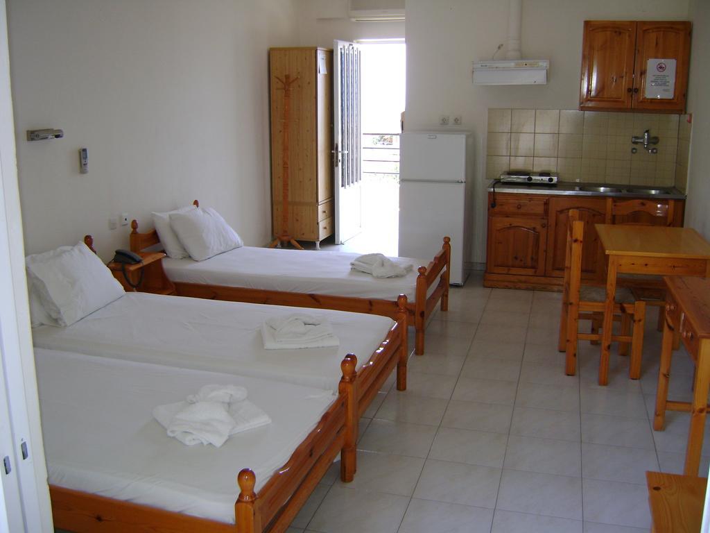 Hotel Kallithea Loutra Edipsou  Quarto foto